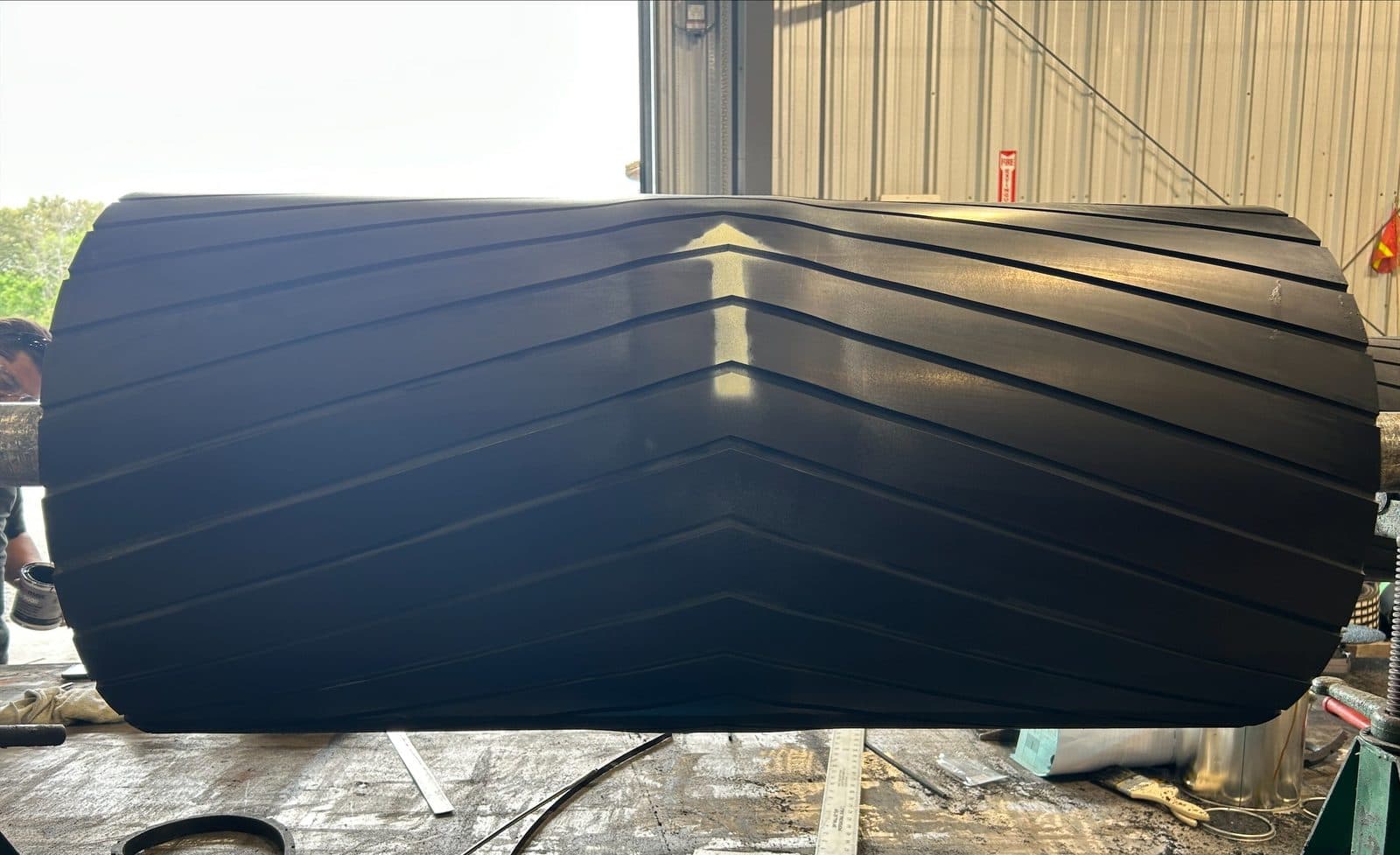 Lagged conveyor pulley